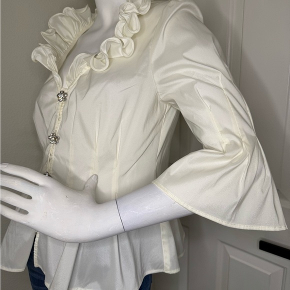 Chetta B Elegant Cream Ruffle Blouse - Picture 2 of 11